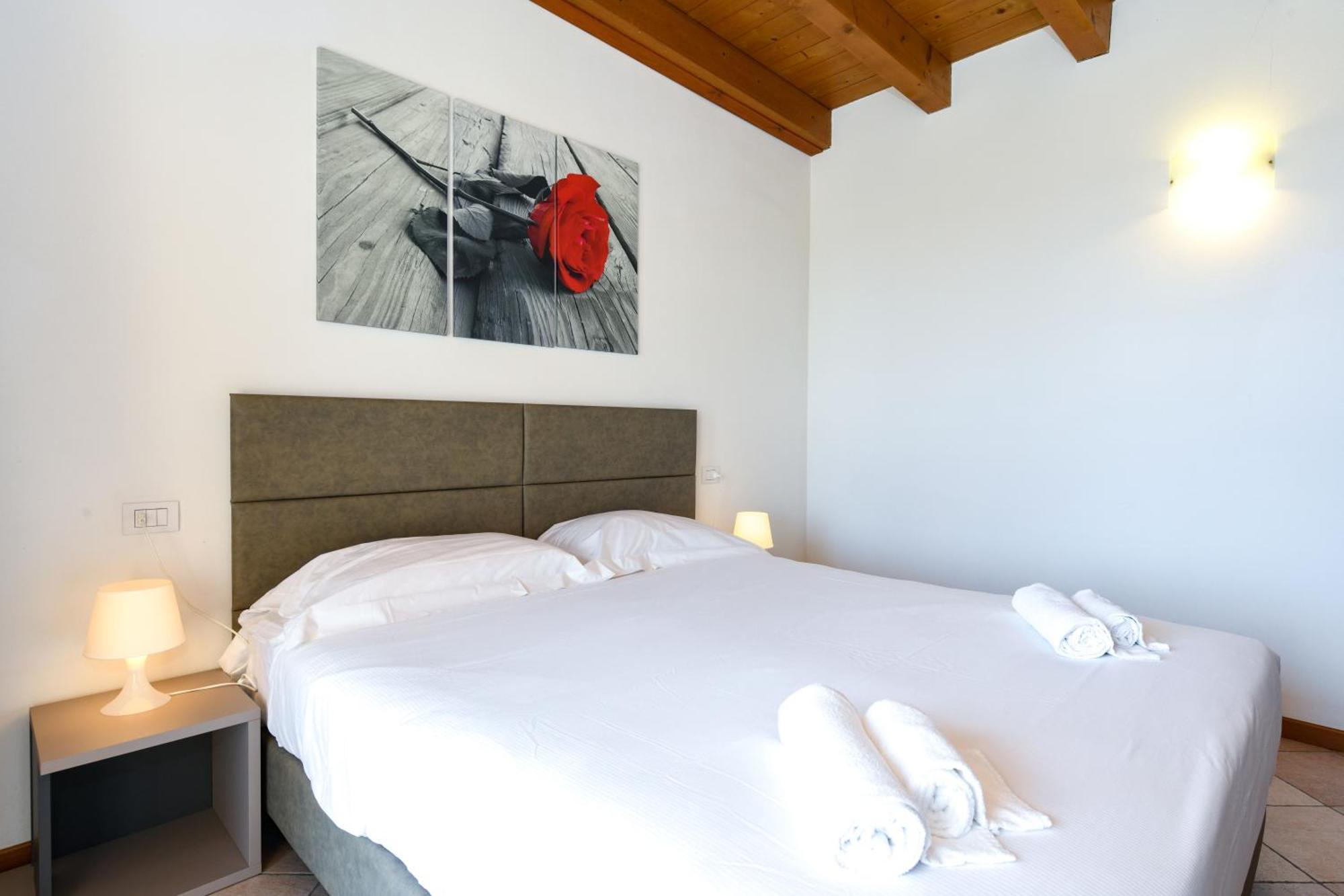 Relais Rosa Dei Venti -Ciao Vacanze- Moniga del Garda Ruang foto