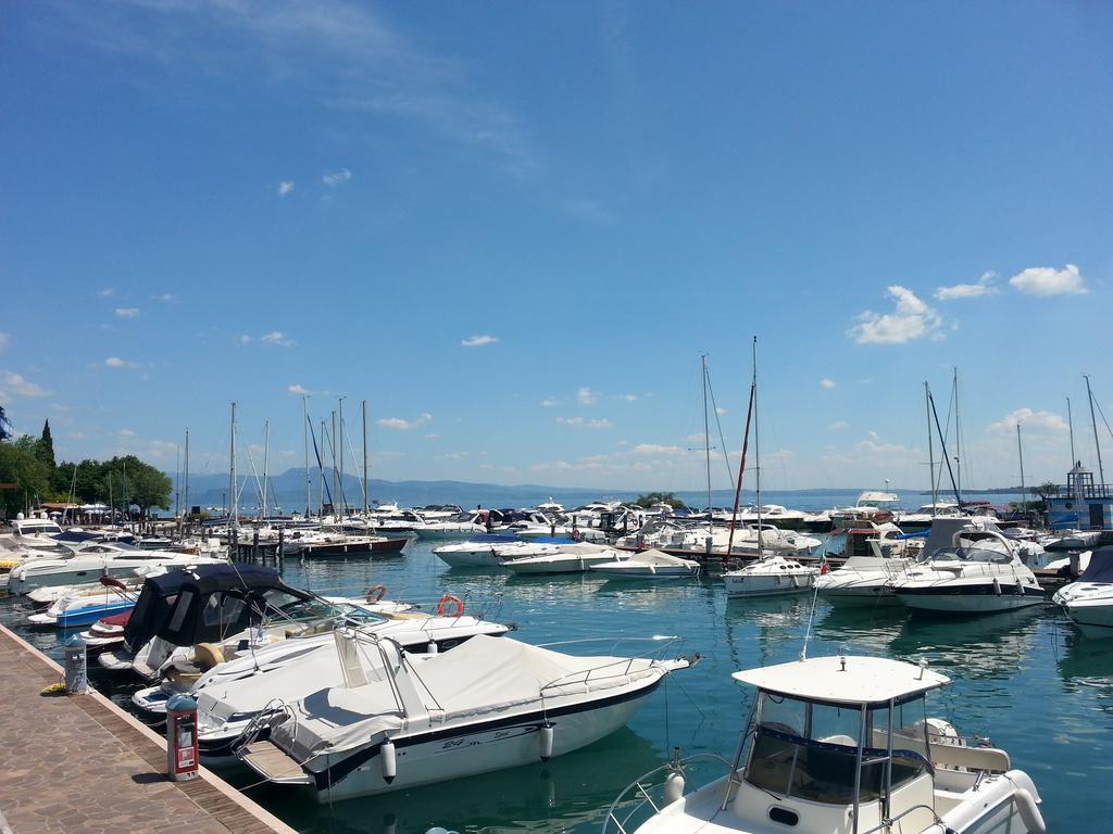 Relais Rosa Dei Venti -Ciao Vacanze- Moniga del Garda Bagian luar foto
