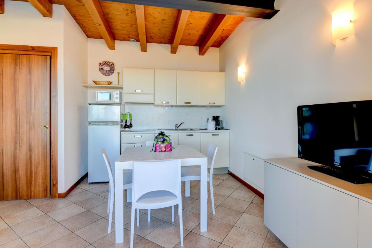 Relais Rosa Dei Venti -Ciao Vacanze- Moniga del Garda Bagian luar foto